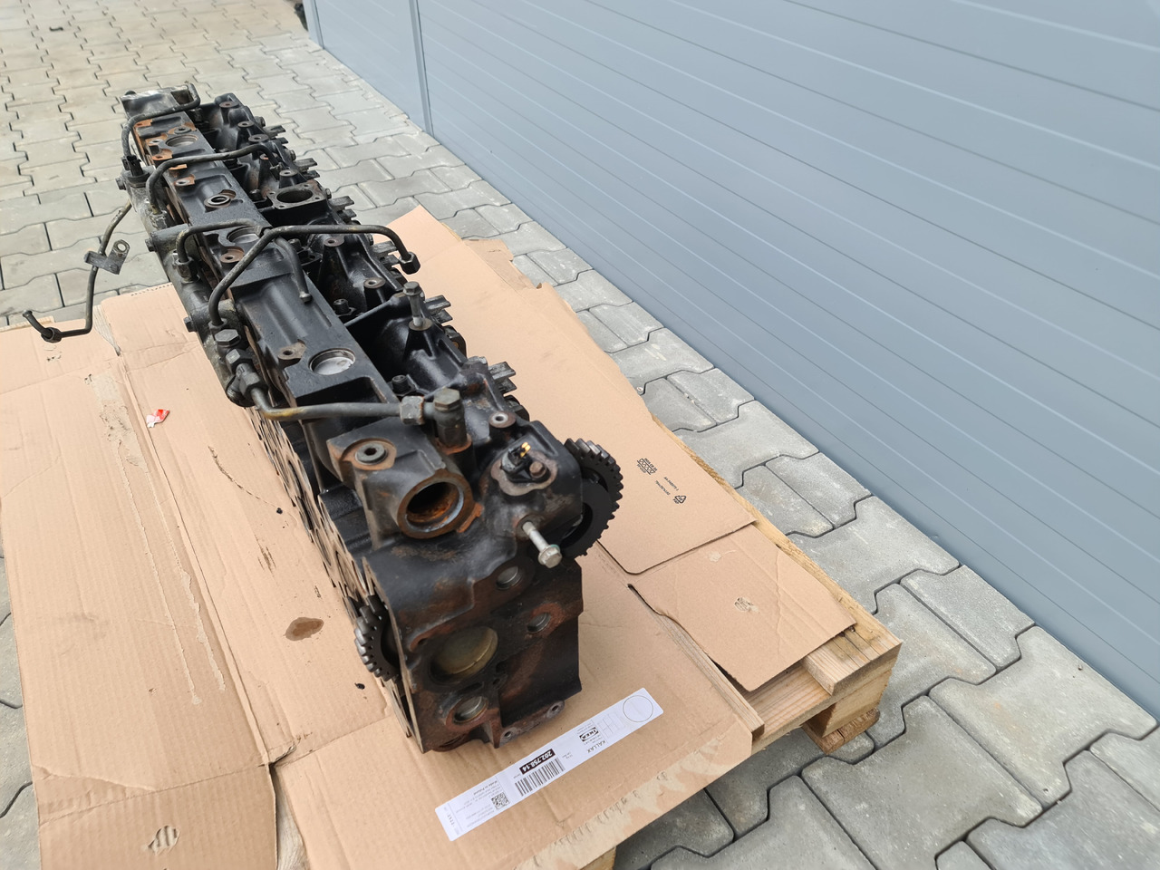 MAN TGX TGA / CYLINDER HEAD / D20 ENGINE / EURO 3 4 5 / WORLDWIDE DELIVERY - Cabeça do motor: foto 2 MAN TGX TGA / CYLINDER HEAD / D20 ENGINE / EURO 3 4 5 / WORLDWIDE DELIVERY - Cabeça do motor: foto 2