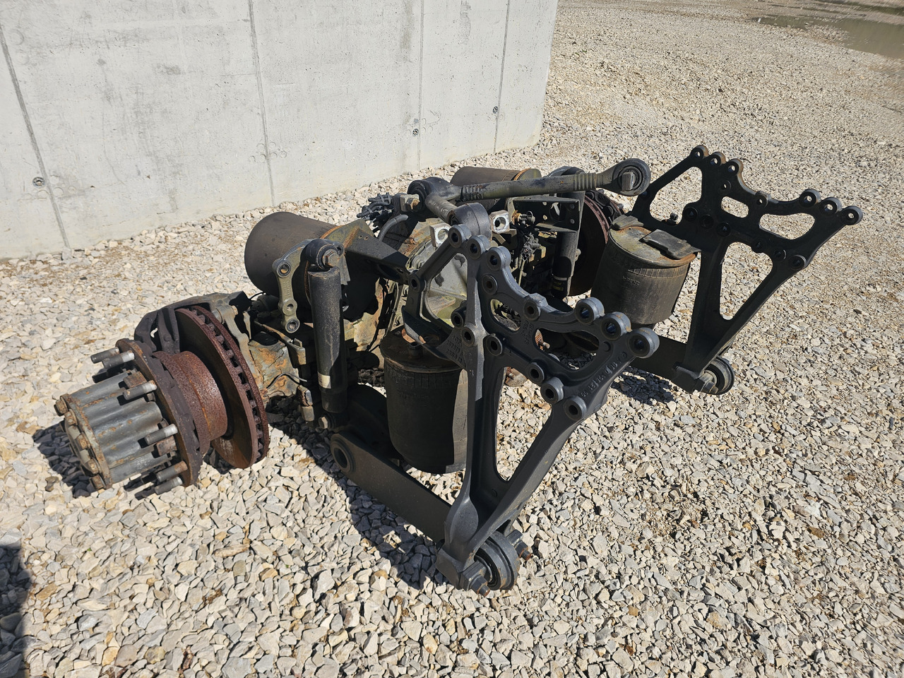 MERCEDES-BENZ ACTROS MP4 / COMPLETE REAR AXLE / R440 /RATIO: 2.733 - Eixo traseiro: foto 4 MERCEDES-BENZ ACTROS MP4 / COMPLETE REAR AXLE / R440 /RATIO: 2.733 - Eixo traseiro: foto 4