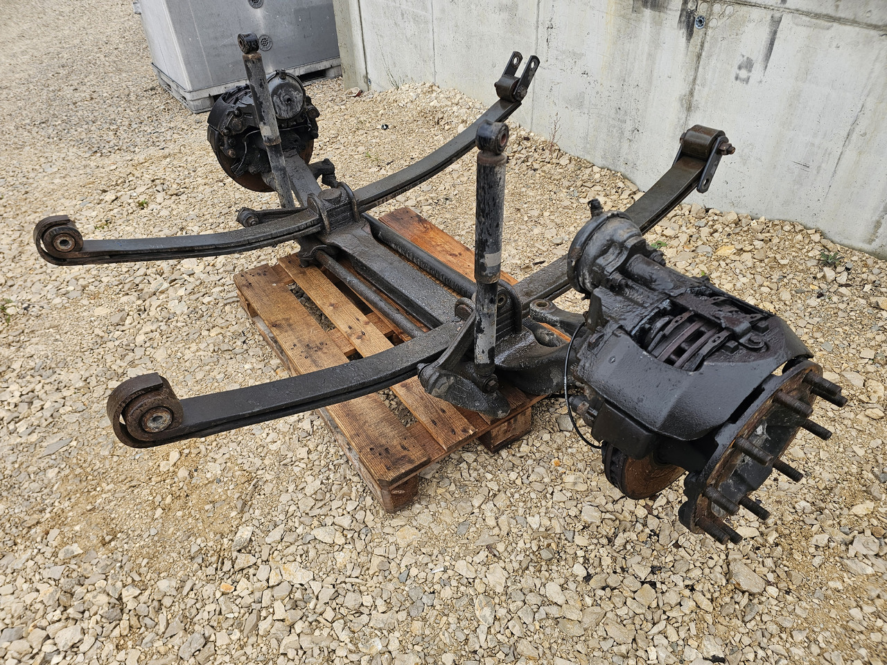 RENAULT MAGNUM DXI / COMPLETE FRONT AXLE / HUB SPRING - Eixo dianteiro: foto 4 RENAULT MAGNUM DXI / COMPLETE FRONT AXLE / HUB SPRING - Eixo dianteiro: foto 4