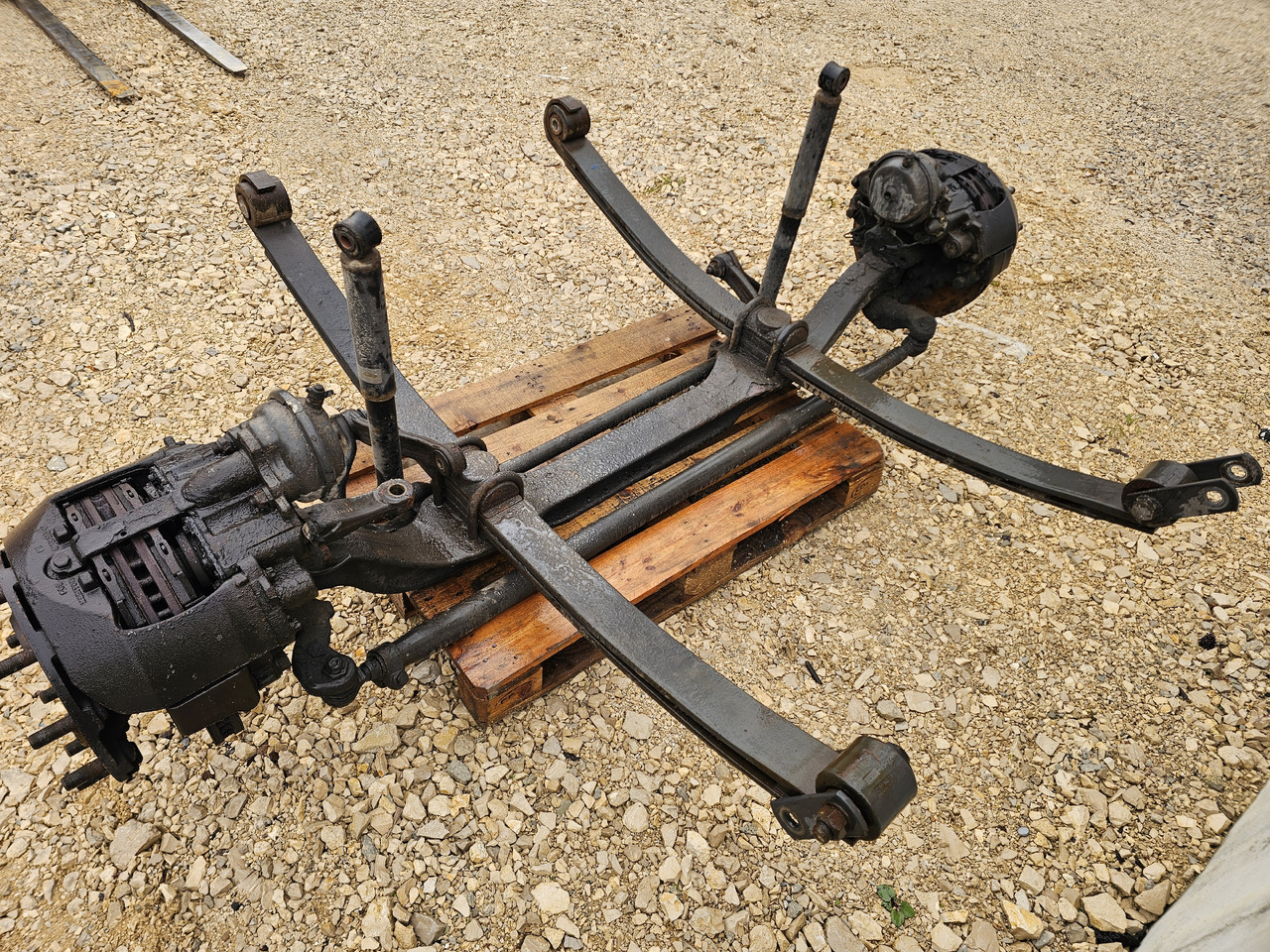 RENAULT MAGNUM DXI / COMPLETE FRONT AXLE / HUB SPRING - Eixo dianteiro: foto 5 RENAULT MAGNUM DXI / COMPLETE FRONT AXLE / HUB SPRING - Eixo dianteiro: foto 5