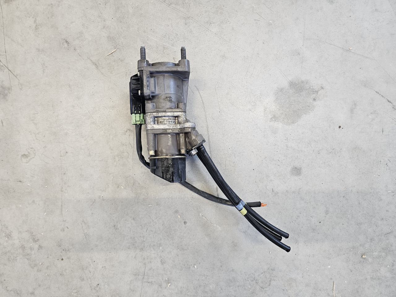 RENAULT PEDAL BRAKE VALVE / K040158 / 21390589 - Válvula de freio: foto 2 RENAULT PEDAL BRAKE VALVE / K040158 / 21390589 - Válvula de freio: foto 2