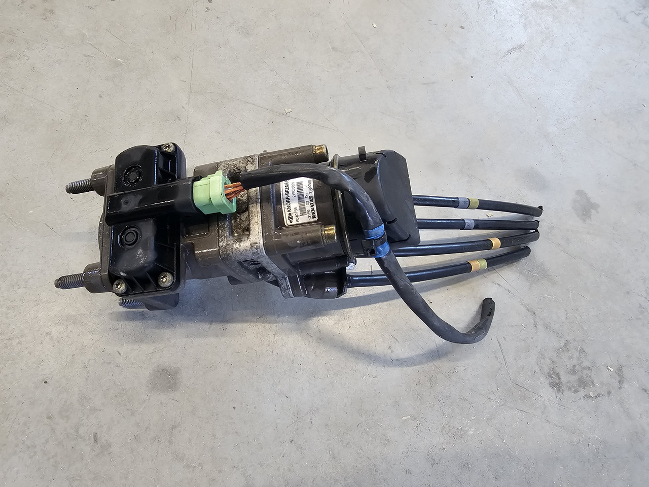 RENAULT PEDAL BRAKE VALVE / K040158 / 21390589 - Válvula de freio: foto 4 RENAULT PEDAL BRAKE VALVE / K040158 / 21390589 - Válvula de freio: foto 4