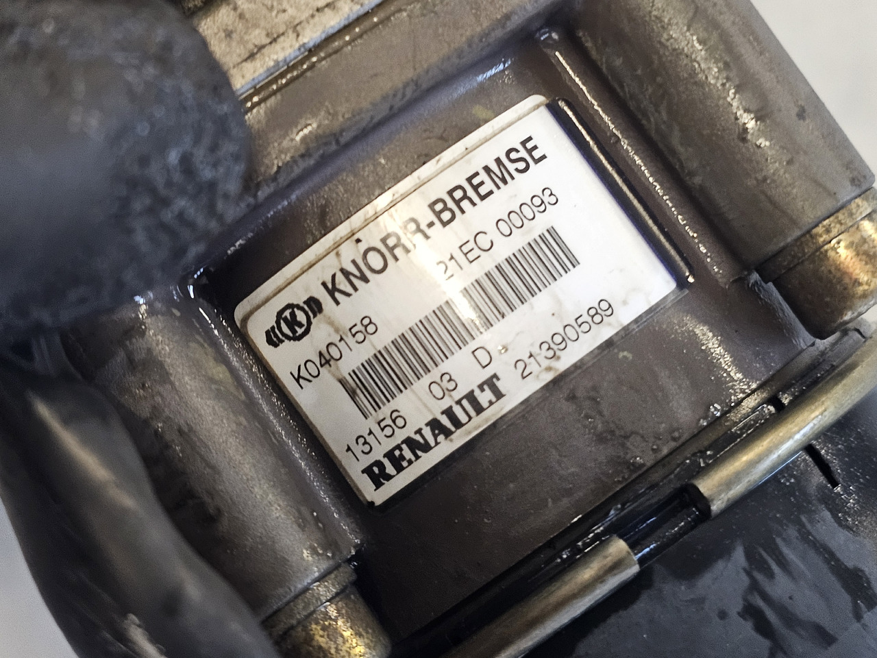 RENAULT PEDAL BRAKE VALVE / K040158 / 21390589 - Válvula de freio: foto 5 RENAULT PEDAL BRAKE VALVE / K040158 / 21390589 - Válvula de freio: foto 5