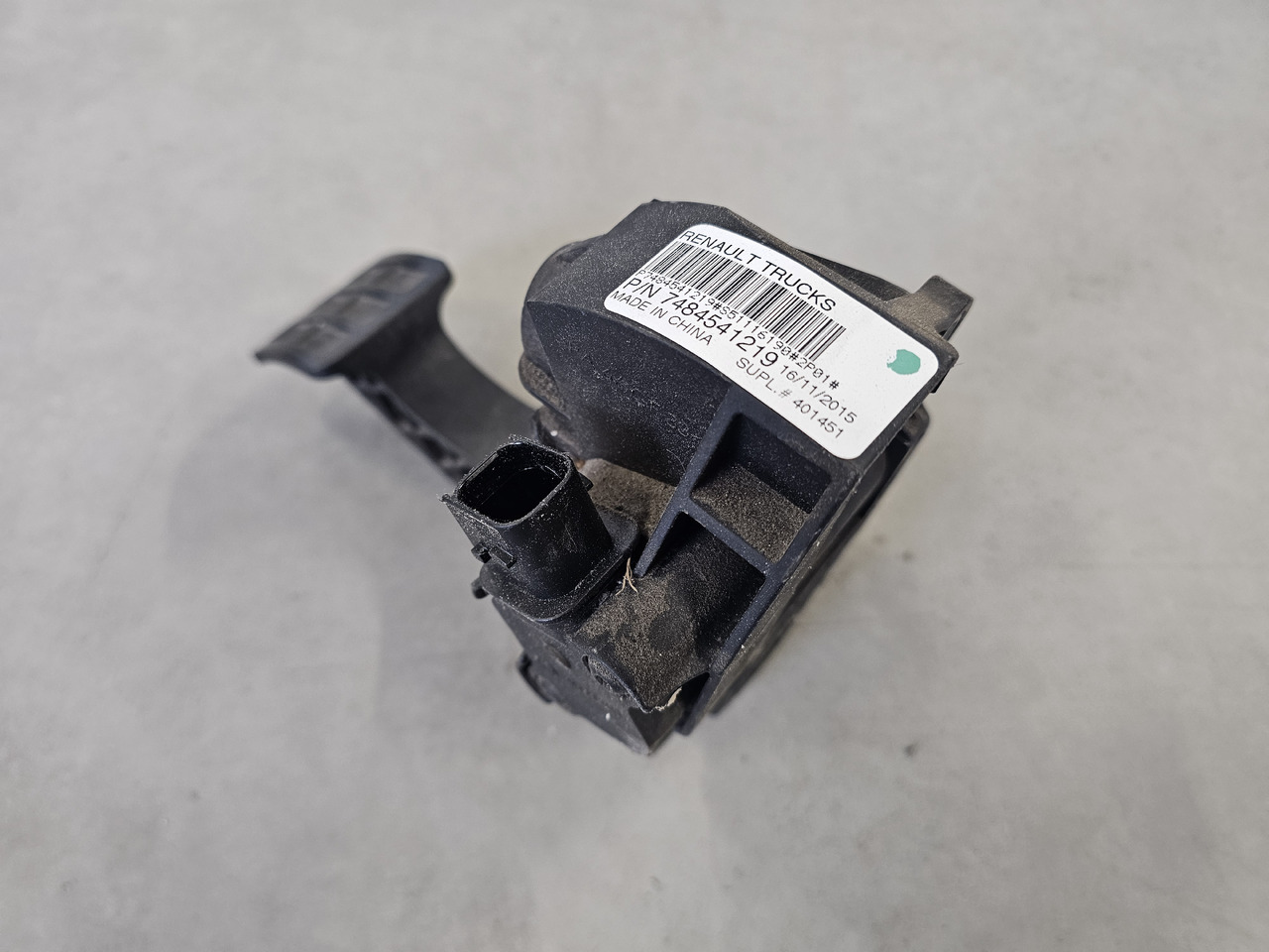 RENAULT RANGE T / ACCELERATE PEDAL / 7484541219 - Pedal: foto 3 RENAULT RANGE T / ACCELERATE PEDAL / 7484541219 - Pedal: foto 3