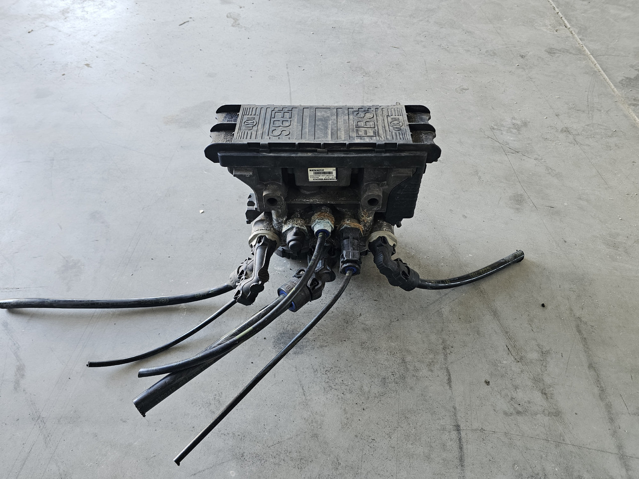 RENAULT RANGE T / REAR EBS VALVE / K102266 22225566 - Válvula de freio: foto 3 RENAULT RANGE T / REAR EBS VALVE / K102266 22225566 - Válvula de freio: foto 3