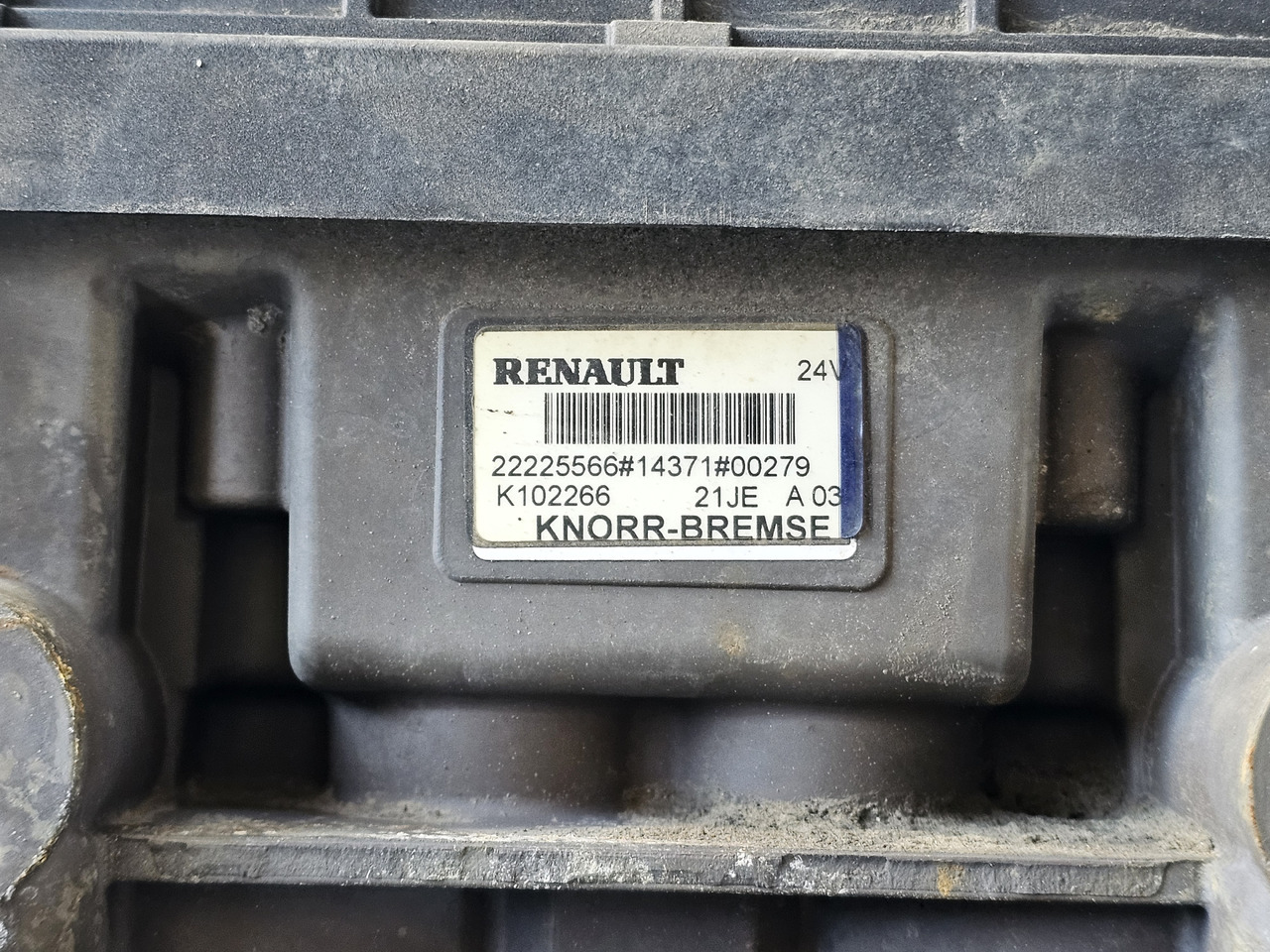 RENAULT RANGE T / REAR EBS VALVE / K102266 22225566 - Válvula de freio: foto 5 RENAULT RANGE T / REAR EBS VALVE / K102266 22225566 - Válvula de freio: foto 5