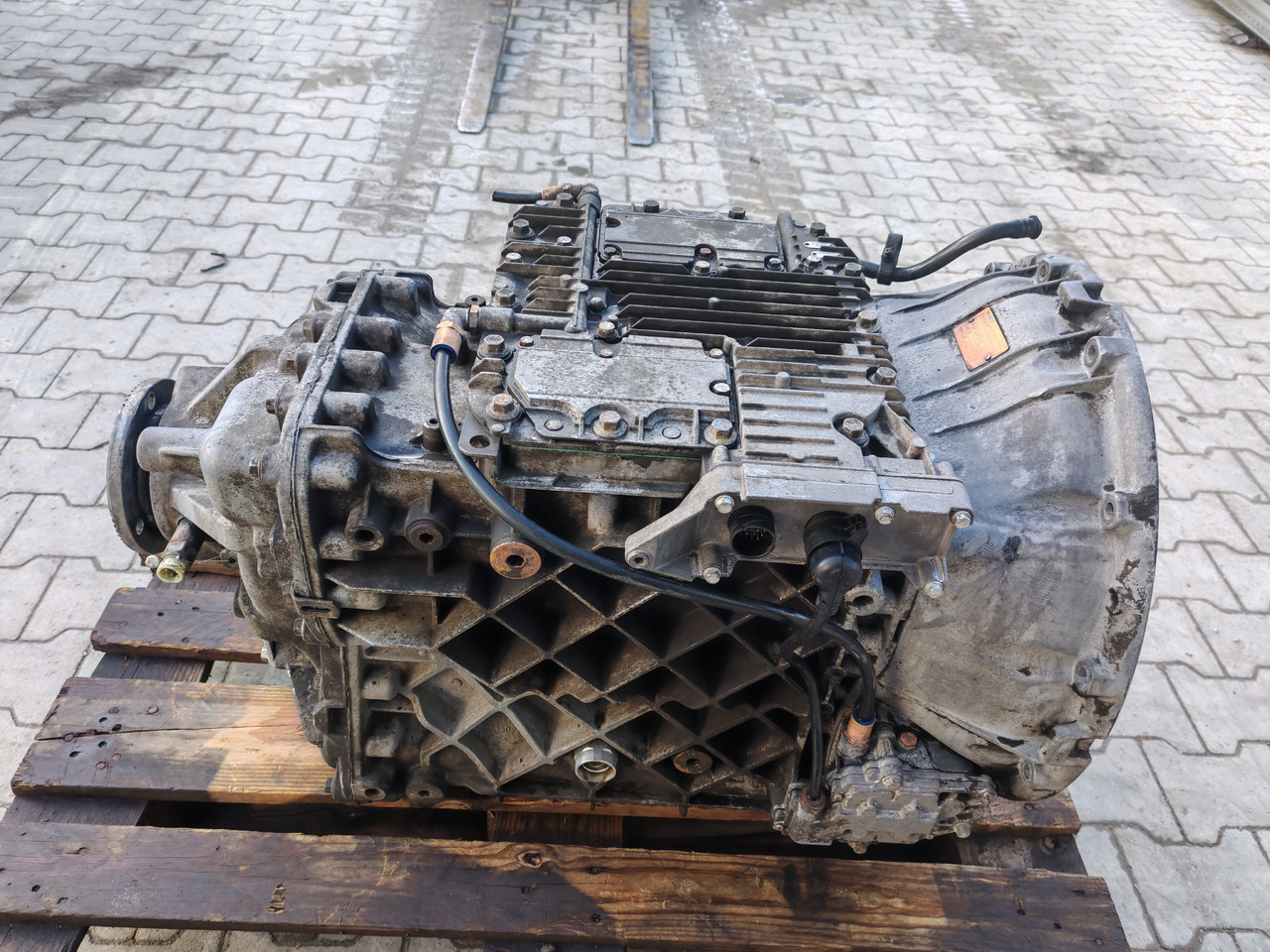 RENAULT VOLVO / AT2412D I-SHIFT COMPLETE GEARBOX / 3190584 - Caixa de velocidade: foto 5 RENAULT VOLVO / AT2412D I-SHIFT COMPLETE GEARBOX / 3190584 - Caixa de velocidade: foto 5