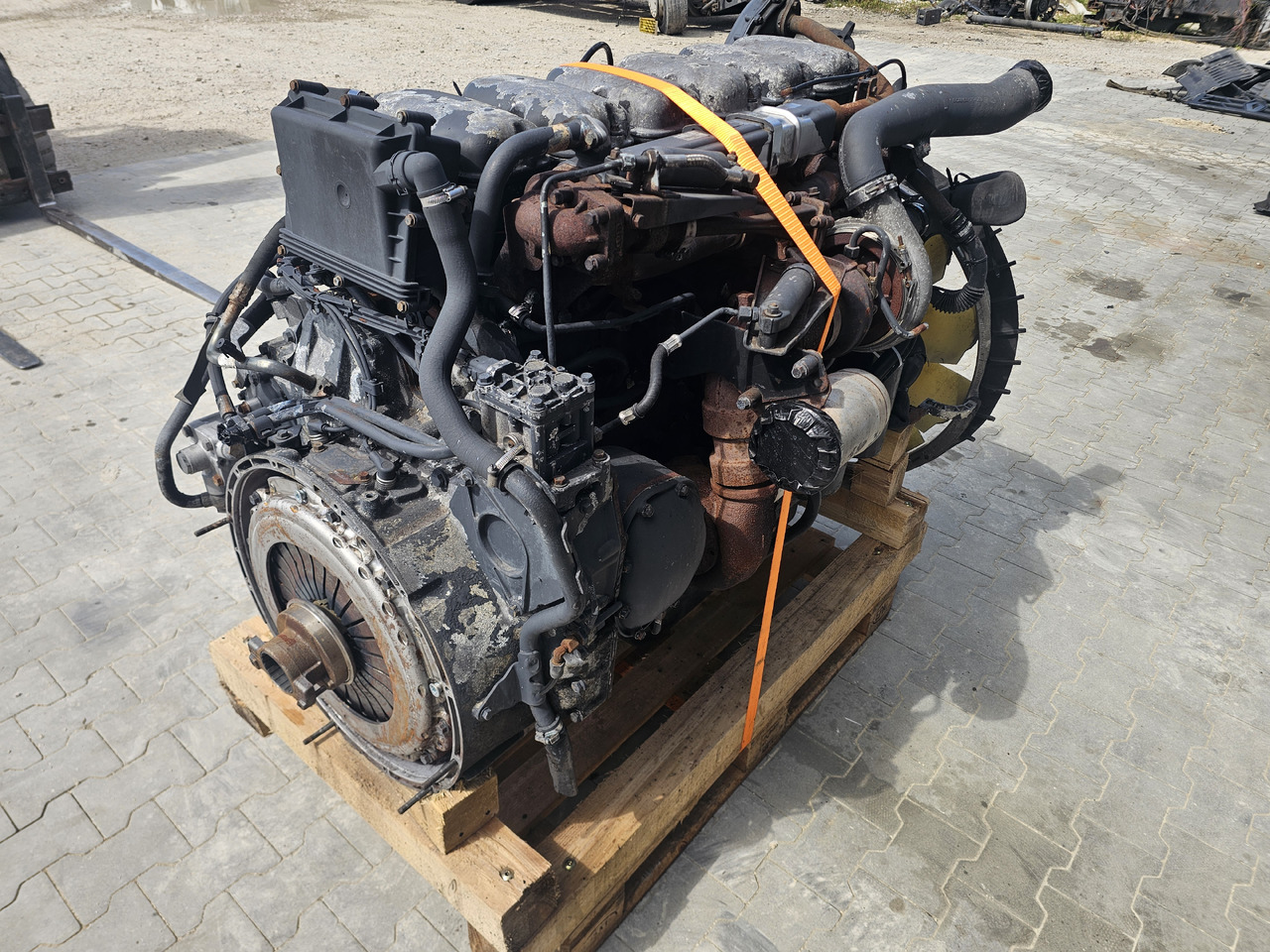 SCANIA ENGINE DT1217 / 480HP / HPI / EURO4 / COMPLETE ENGINE / WORLDWIDE DELIVERY - Motor: foto 4 SCANIA ENGINE DT1217 / 480HP / HPI / EURO4 / COMPLETE ENGINE / WORLDWIDE DELIVERY - Motor: foto 4
