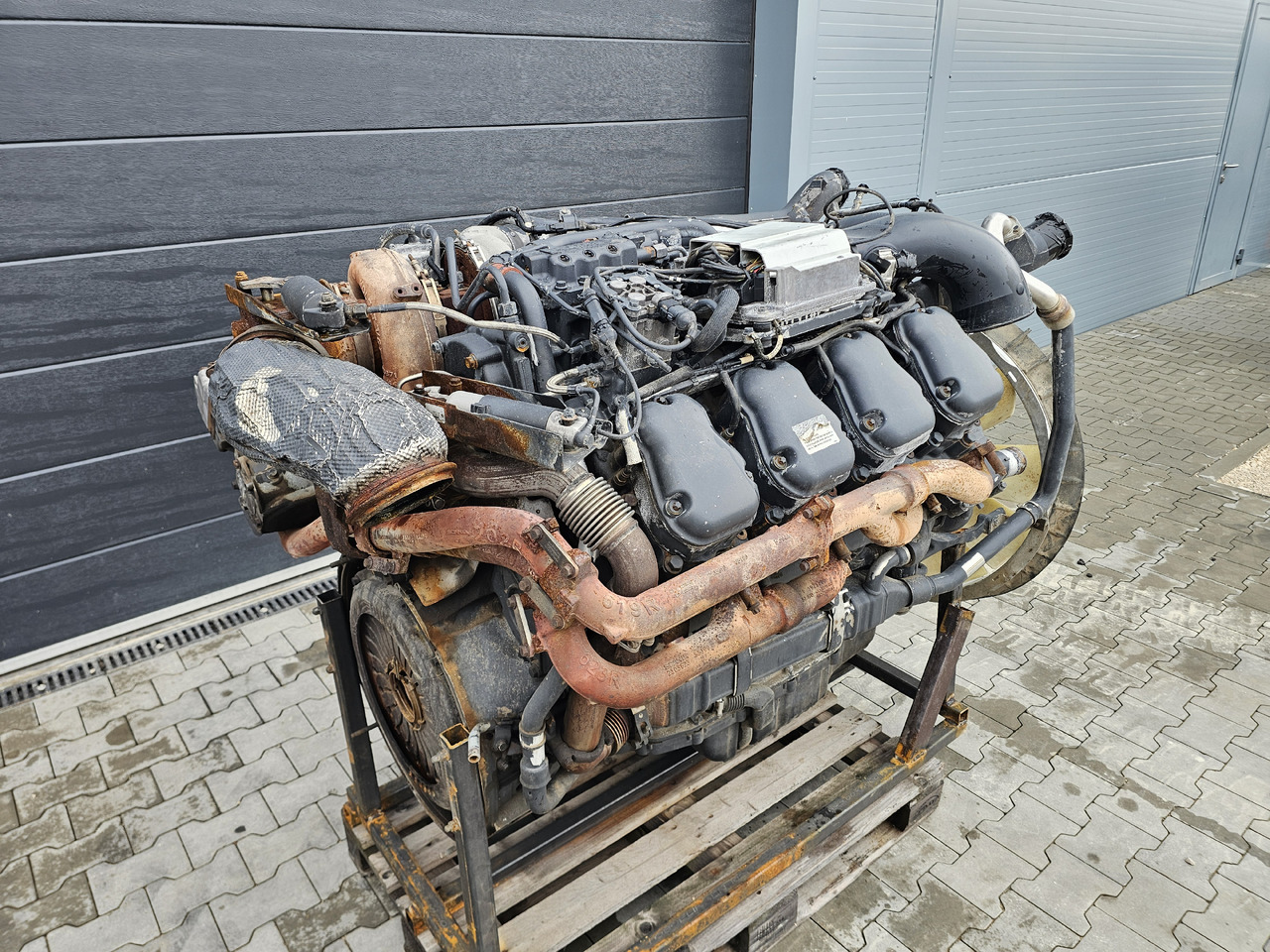 SCANIA R580 / DC16 102 V8 / EURO 6 / COMPLETE ENGINE - Motor: foto 2 SCANIA R580 / DC16 102 V8 / EURO 6 / COMPLETE ENGINE - Motor: foto 2
