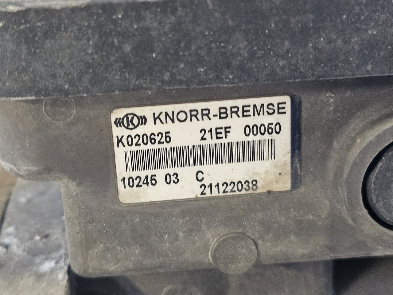 VOLVO FH FM / EBS BRAKE VALVE / K020625 / 21122038 - Válvula de freio: foto 4 VOLVO FH FM / EBS BRAKE VALVE / K020625 / 21122038 - Válvula de freio: foto 4