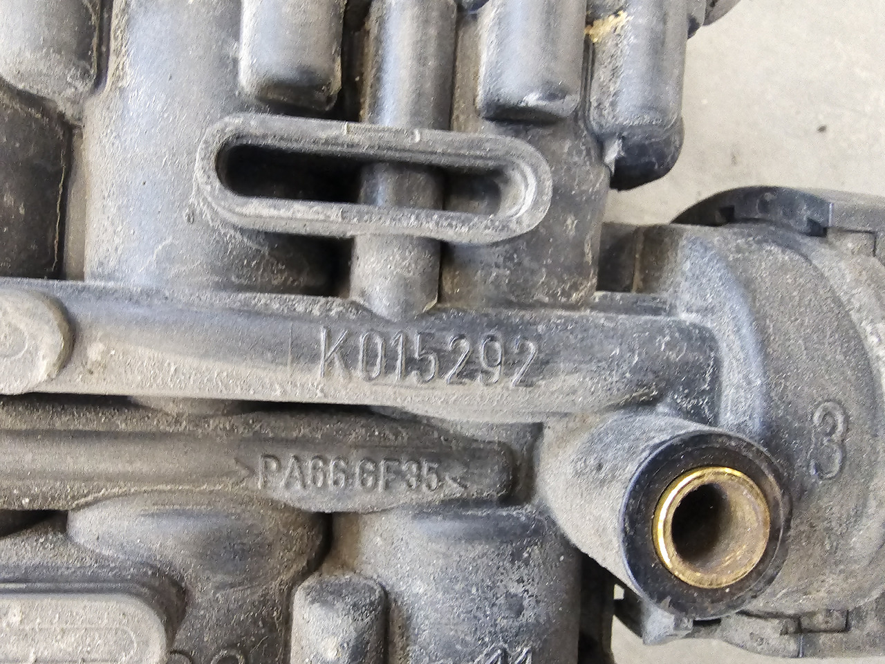 VOLVO FH FM EURO 6 / ECAS SUNSPENSION VALVE / K015292 21083657 - Válvula de freio: foto 5 VOLVO FH FM EURO 6 / ECAS SUNSPENSION VALVE / K015292 21083657 - Válvula de freio: foto 5