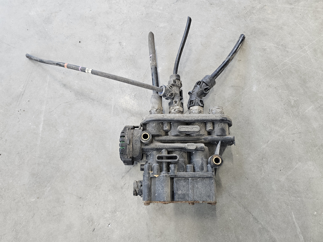VOLVO FH FM EURO 6 / ECAS SUNSPENSION VALVE / K015292 21083657 - Válvula de freio: foto 3 VOLVO FH FM EURO 6 / ECAS SUNSPENSION VALVE / K015292 21083657 - Válvula de freio: foto 3