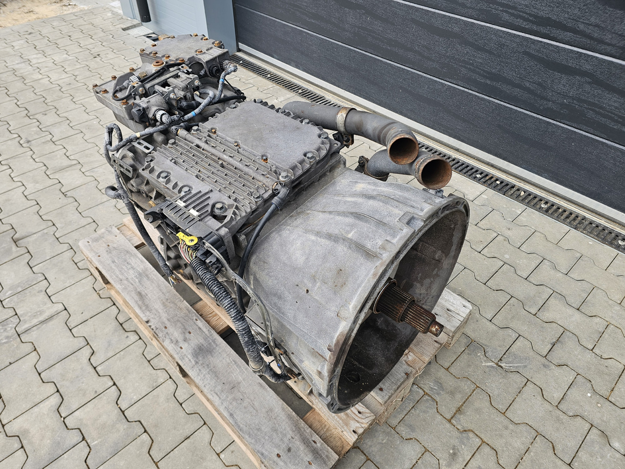 VOLVO FH FM FMX / SPO2812 / RETARDER / CRAWLER / COMPLETE GEARBOX - Caixa de velocidade: foto 3 VOLVO FH FM FMX / SPO2812 / RETARDER / CRAWLER / COMPLETE GEARBOX - Caixa de velocidade: foto 3
