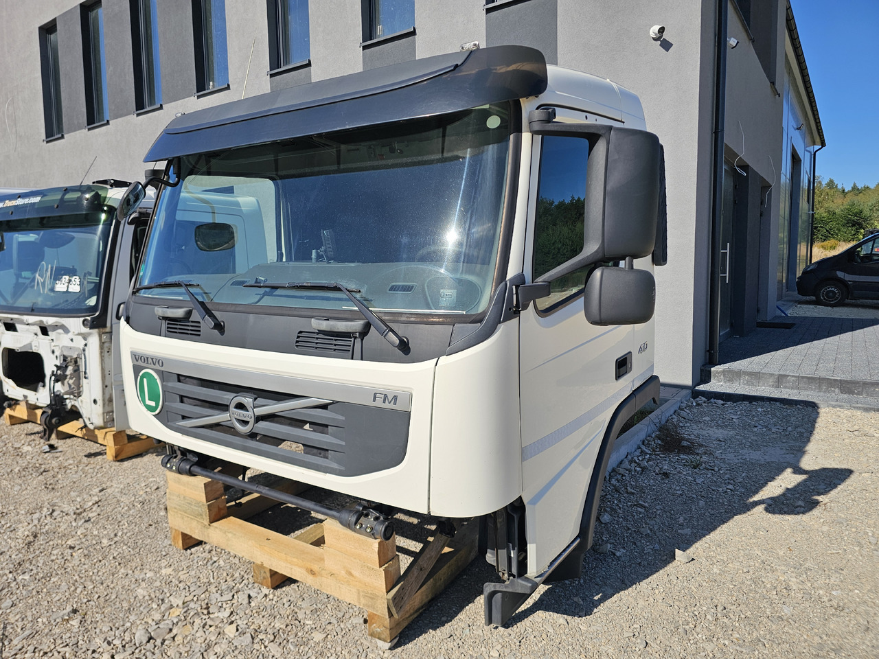 VOLVO FM3 DAILY CAB / COMPLETE / WORLDWIDE DELIVERY - Cabine: foto 1 VOLVO FM3 DAILY CAB / COMPLETE / WORLDWIDE DELIVERY - Cabine: foto 1