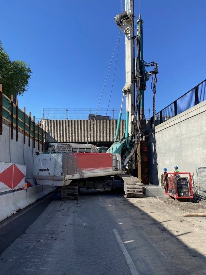 Casagrande B360XP  - Bate estaca: foto 1 Casagrande B360XP  - Bate estaca: foto 1