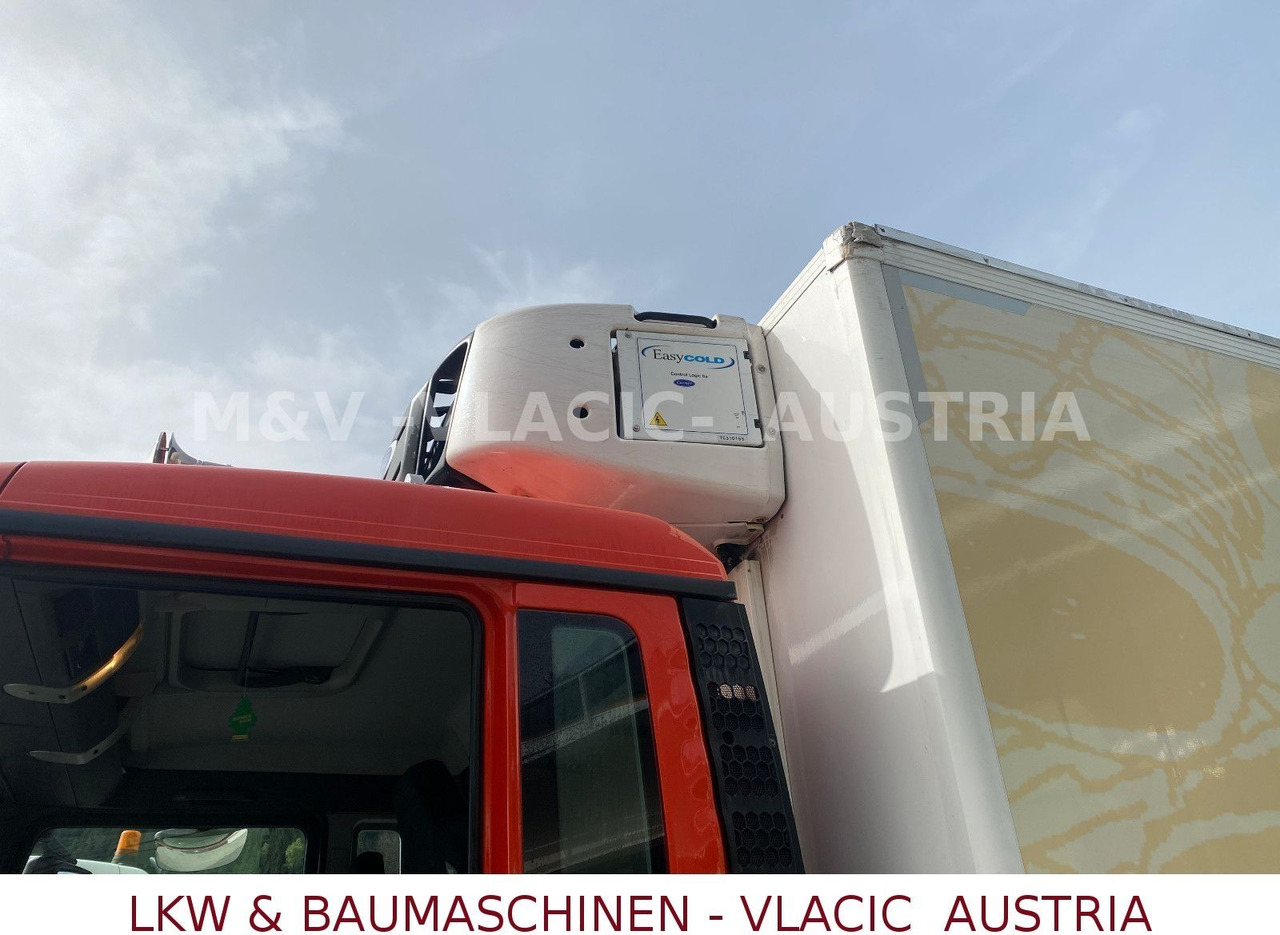 Camião frigorífico MAN 18.320 Kühlkoffer mit Fleischgehänge: foto 7 Camião frigorífico MAN 18.320 Kühlkoffer mit Fleischgehänge: foto 7