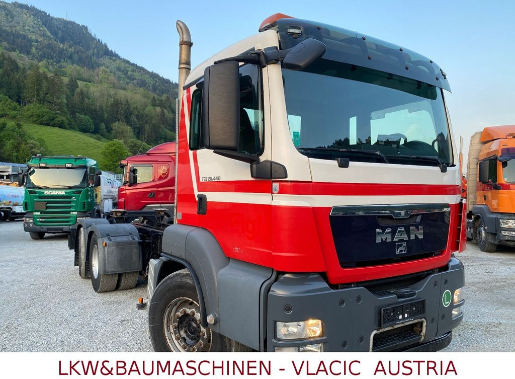 MAN TGS 26.440 6x2 mit Lift und Lenkachse - Camião chassi: foto 2 MAN TGS 26.440 6x2 mit Lift und Lenkachse - Camião chassi: foto 2