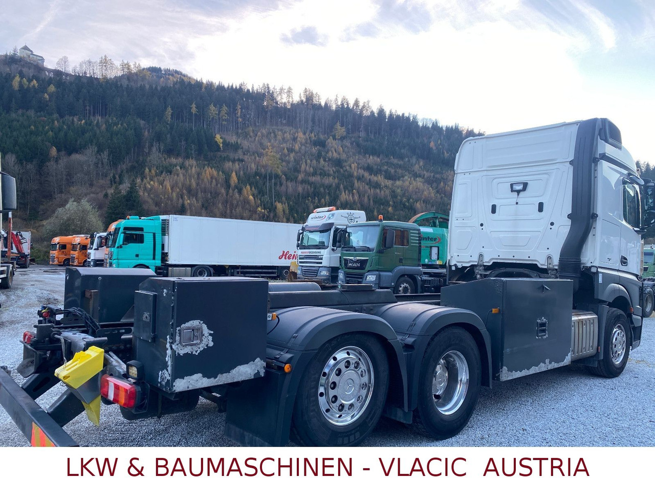 Mercedes-Benz Actros 963-0-C - Caminhão tanque: foto 3 Mercedes-Benz Actros 963-0-C - Caminhão tanque: foto 3