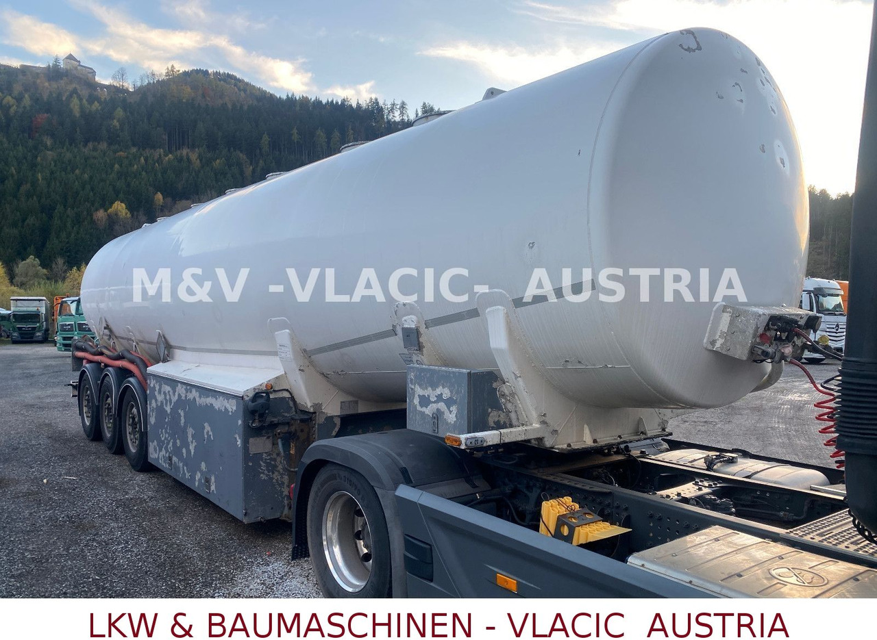 Schwarzmüller Benzin / Diesel 43000L 6Kammer Peillstab - Semirreboque tanque: foto 2 Schwarzmüller Benzin / Diesel 43000L 6Kammer Peillstab - Semirreboque tanque: foto 2