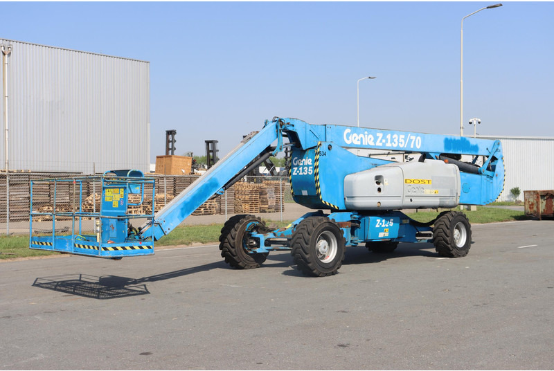 Genie Z135 - Plataforma articulada: foto 3 Genie Z135 - Plataforma articulada: foto 3