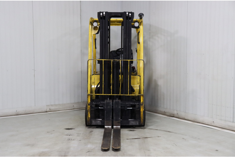 Hyster J1.8XNT - Empilhadeira elétrica: foto 4 Hyster J1.8XNT - Empilhadeira elétrica: foto 4