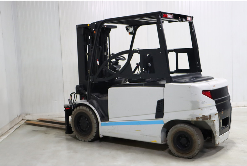 Hyundai 45B-7 - Empilhadeira elétrica: foto 5 Hyundai 45B-7 - Empilhadeira elétrica: foto 5