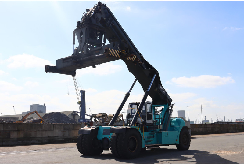 KONECRANES 4542TB5 - Reachstacker porta contentores: foto 3 KONECRANES 4542TB5 - Reachstacker porta contentores: foto 3