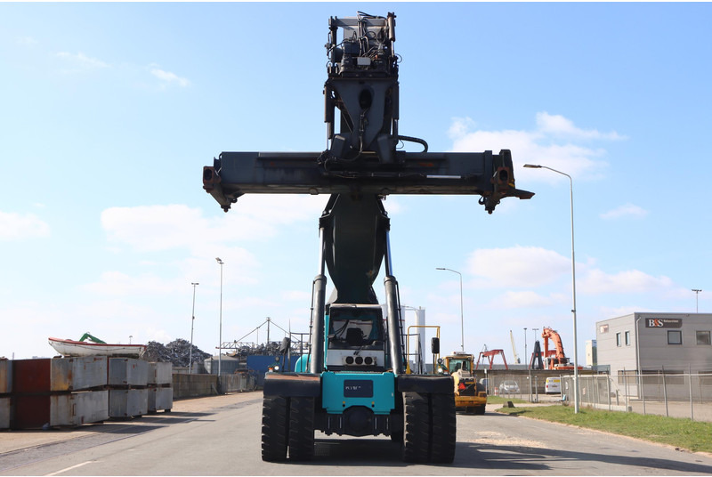 KONECRANES 4542TB5 - Reachstacker porta contentores: foto 2 KONECRANES 4542TB5 - Reachstacker porta contentores: foto 2