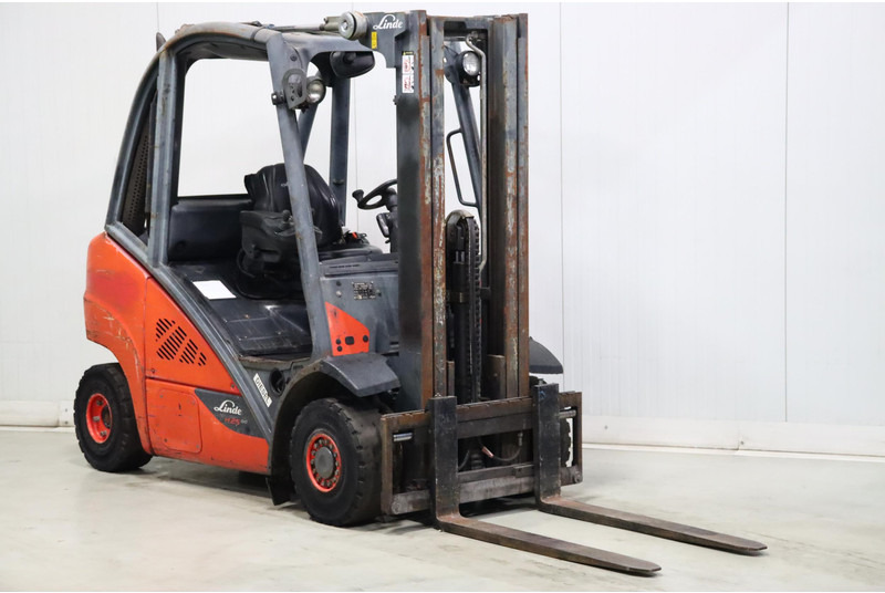 Linde H25D-02 - Empilhadeira a diesel: foto 1 Linde H25D-02 - Empilhadeira a diesel: foto 1