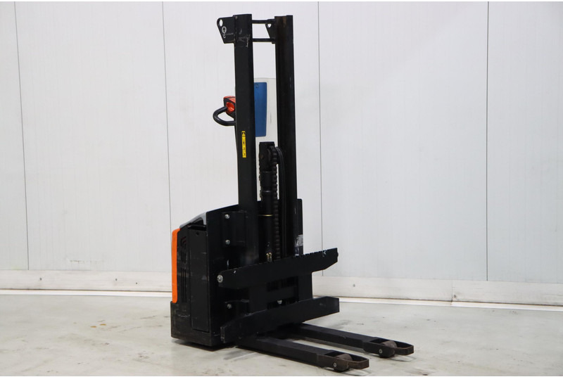 Rocla SW12ac - Stacker: foto 1 Rocla SW12ac - Stacker: foto 1