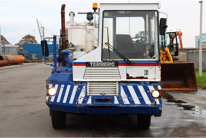 Terberg TRT89 - Tractor de terminal: foto 2 Terberg TRT89 - Tractor de terminal: foto 2