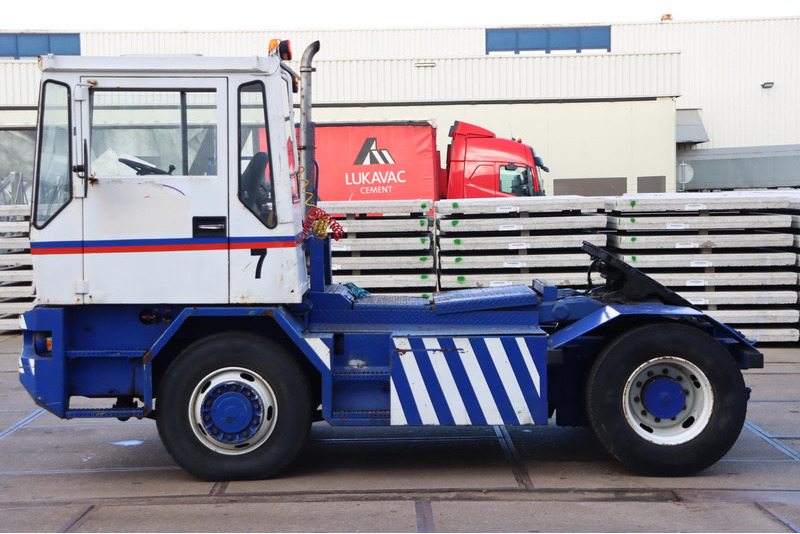 Terberg TRT89 - Tractor de terminal: foto 4 Terberg TRT89 - Tractor de terminal: foto 4