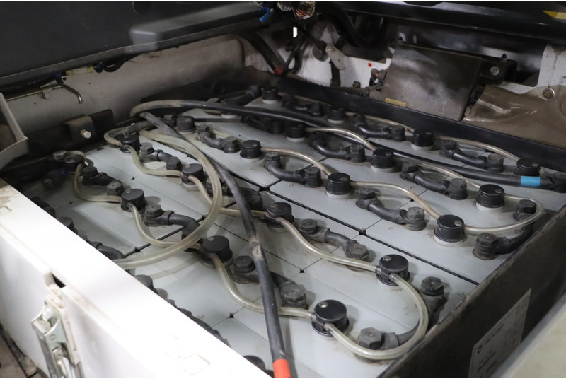 UniCarriers AG2N1L16Q - Empilhadeira elétrica: foto 4 UniCarriers AG2N1L16Q - Empilhadeira elétrica: foto 4