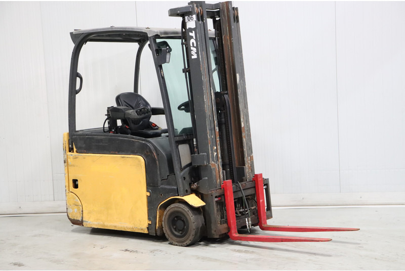 UniCarriers AG2N1L16Q - Empilhadeira elétrica: foto 1 UniCarriers AG2N1L16Q - Empilhadeira elétrica: foto 1