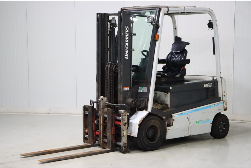 UniCarriers G1Q2L30Q - Empilhadeira elétrica: foto 3 UniCarriers G1Q2L30Q - Empilhadeira elétrica: foto 3
