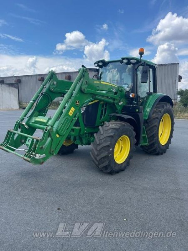 John Deere 6120M - Trator: foto 2 John Deere 6120M - Trator: foto 2