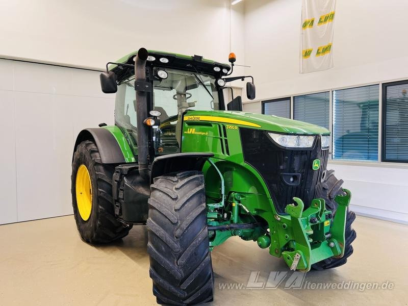 John Deere 7250R MOTOR ÜBERHOLT - Trator: foto 2 John Deere 7250R MOTOR ÜBERHOLT - Trator: foto 2