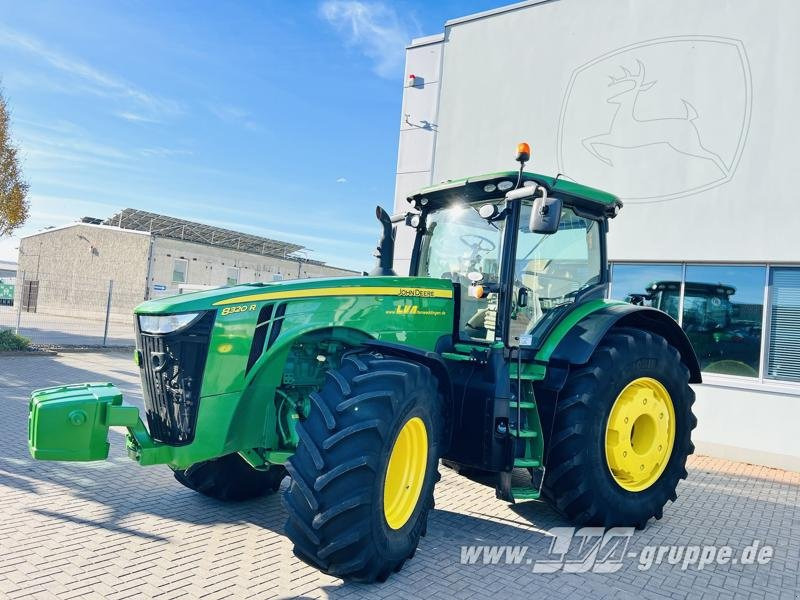 John Deere 8320R E23-PowerShift - Trator: foto 3 John Deere 8320R E23-PowerShift - Trator: foto 3