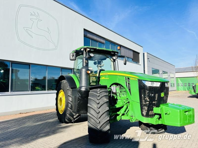 John Deere 8320R E23-PowerShift - Trator: foto 1 John Deere 8320R E23-PowerShift - Trator: foto 1