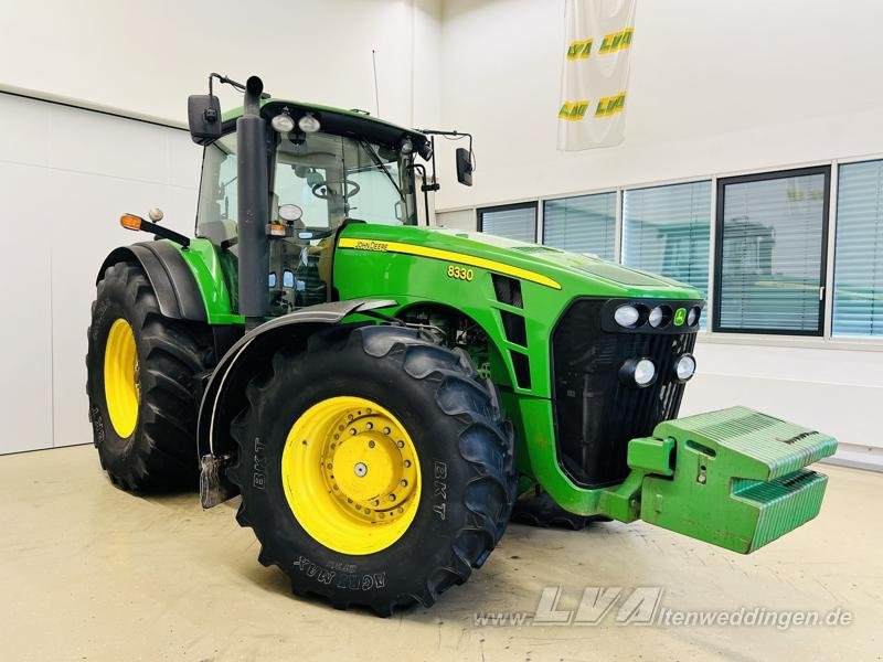 John Deere 8330 PowerShift - Trator: foto 5 John Deere 8330 PowerShift - Trator: foto 5