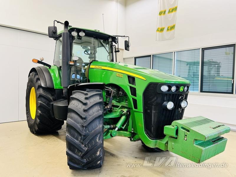 John Deere 8330 PowerShift - Trator: foto 2 John Deere 8330 PowerShift - Trator: foto 2