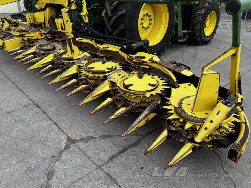 Picadora de forragem automotriz John Deere 8700: foto 9