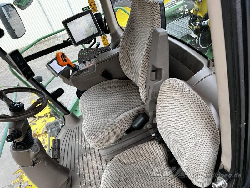 Picadora de forragem automotriz John Deere 8700: foto 12