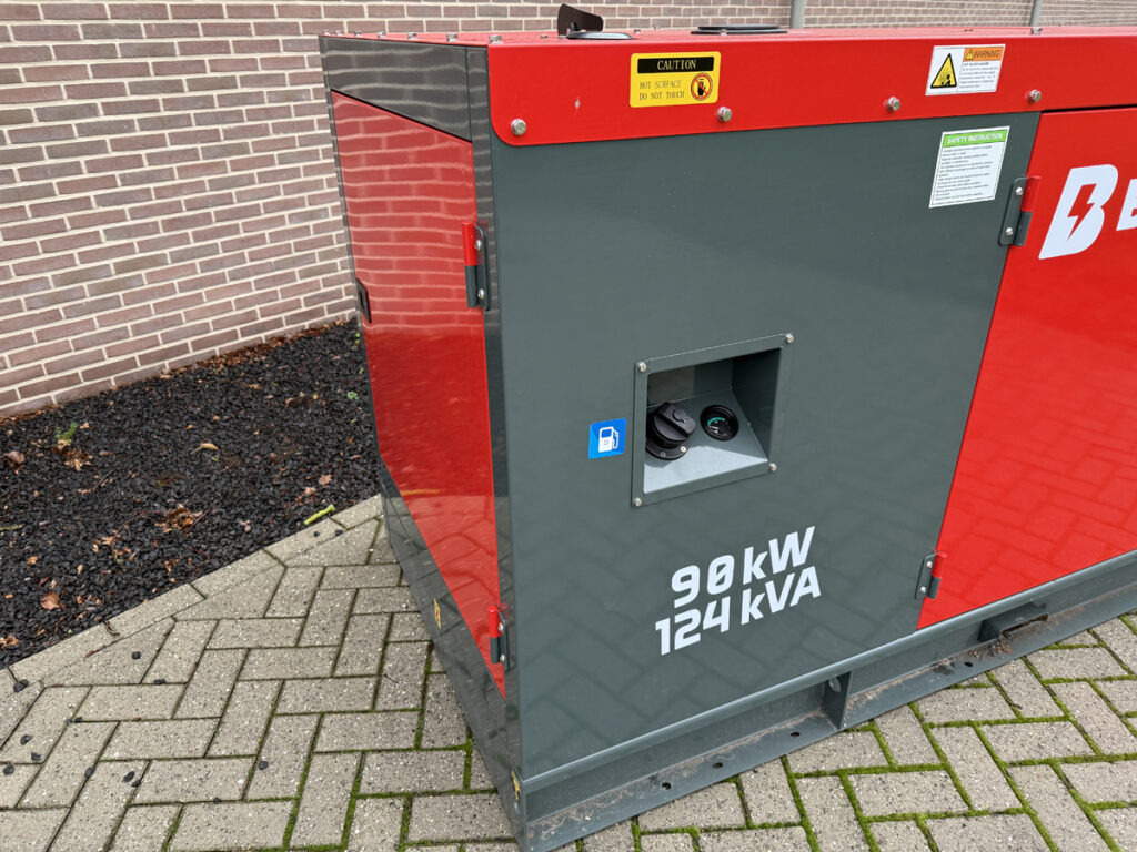 BAUER 124 KVA - Gerador elétrico: foto 3 BAUER 124 KVA - Gerador elétrico: foto 3