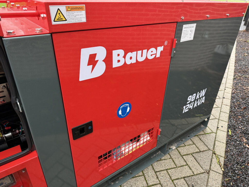BAUER 124 KVA - Gerador elétrico: foto 4 BAUER 124 KVA - Gerador elétrico: foto 4