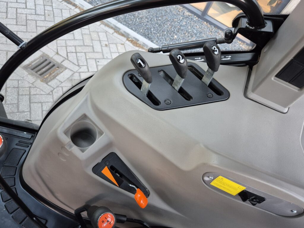 Trator CASE FARMALL 100X: foto 12