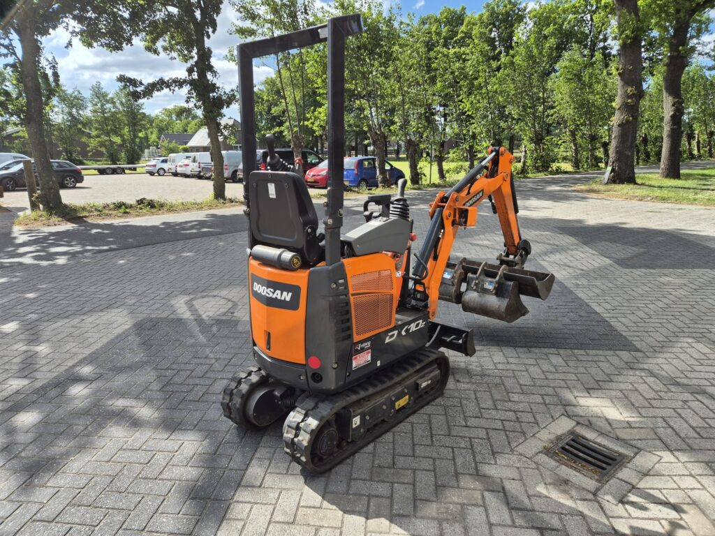 DOOSAN DX10Z - Mini escavadeira: foto 4 DOOSAN DX10Z - Mini escavadeira: foto 4