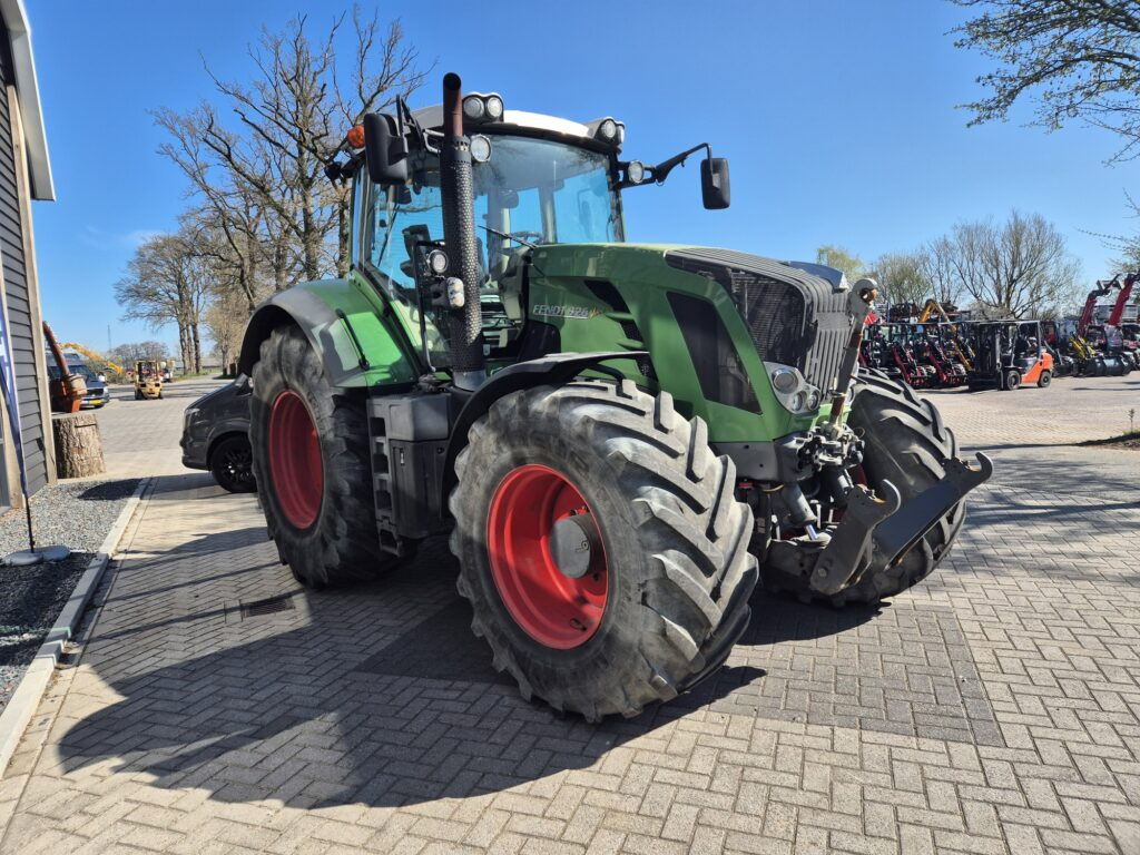 FENDT 828 - Trator: foto 3 FENDT 828 - Trator: foto 3