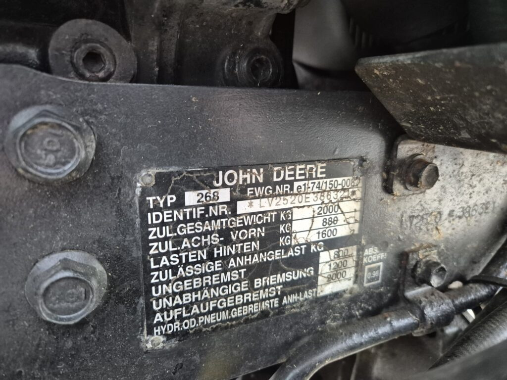 Mini trator JOHN DEERE 2520: foto 16 Mini trator JOHN DEERE 2520: foto 16