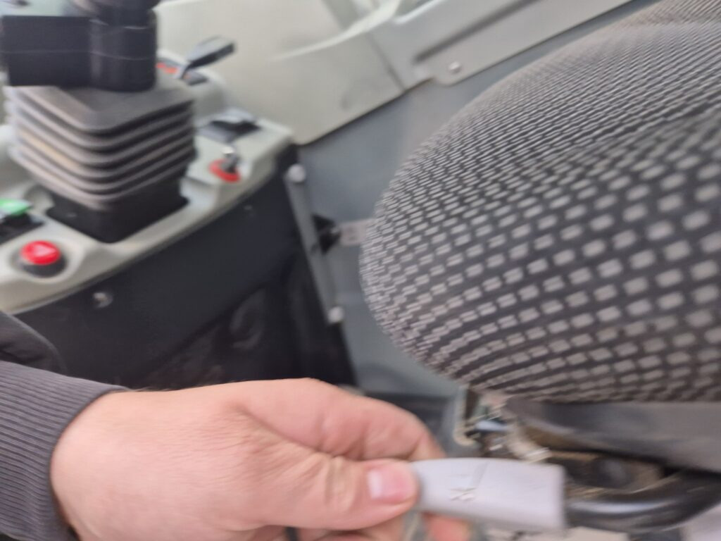 KRAMER KT276 - Empilhador telescópico: foto 5 KRAMER KT276 - Empilhador telescópico: foto 5